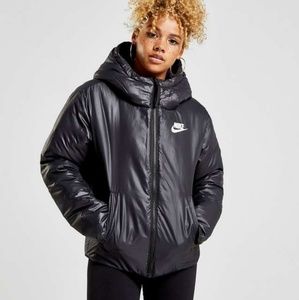 NWT Nike Reversible Padded Jacket

Small